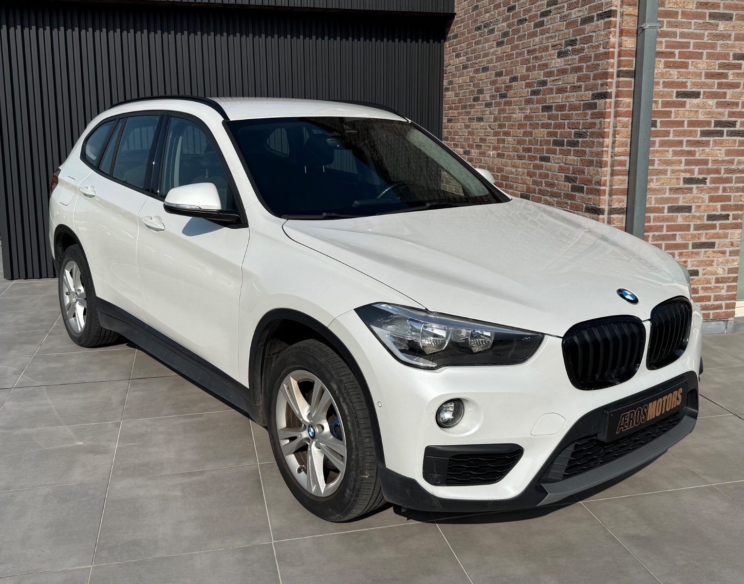 BMW X1 sDrive18i finition Advantage (2018) - photo 1