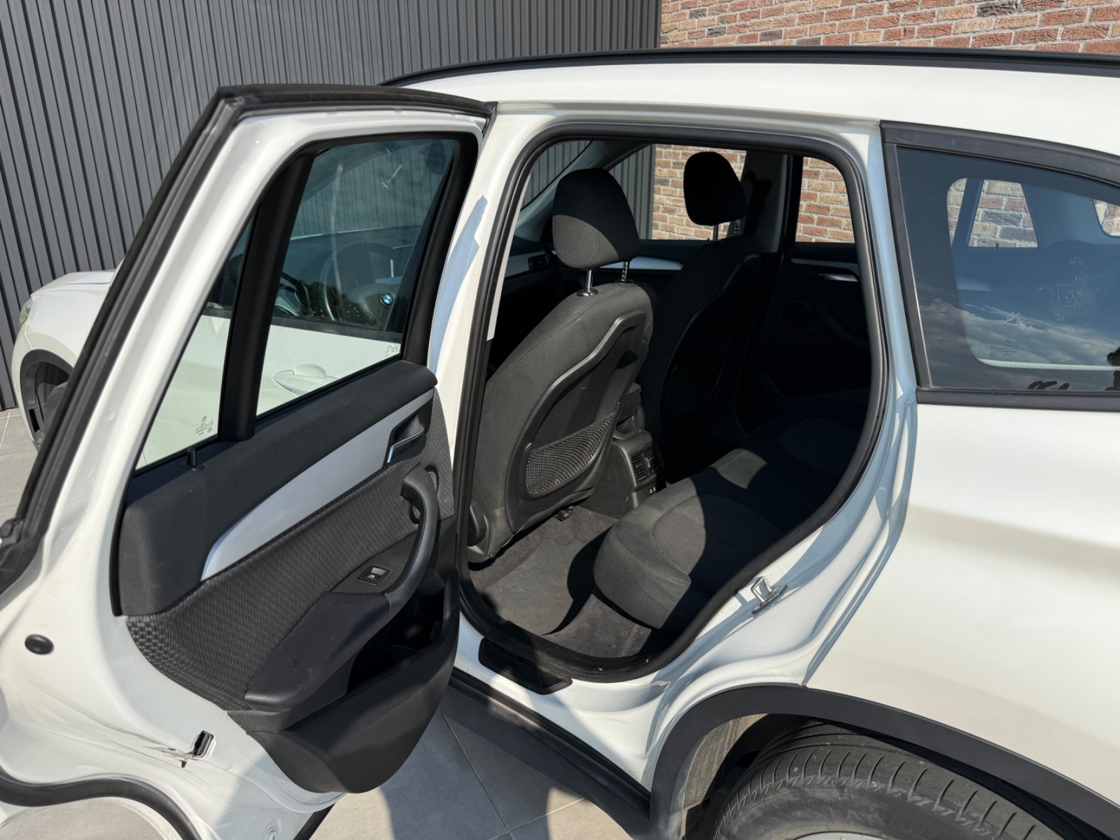 BMW X1 sDrive18i finition Advantage (2018) - photo 6
