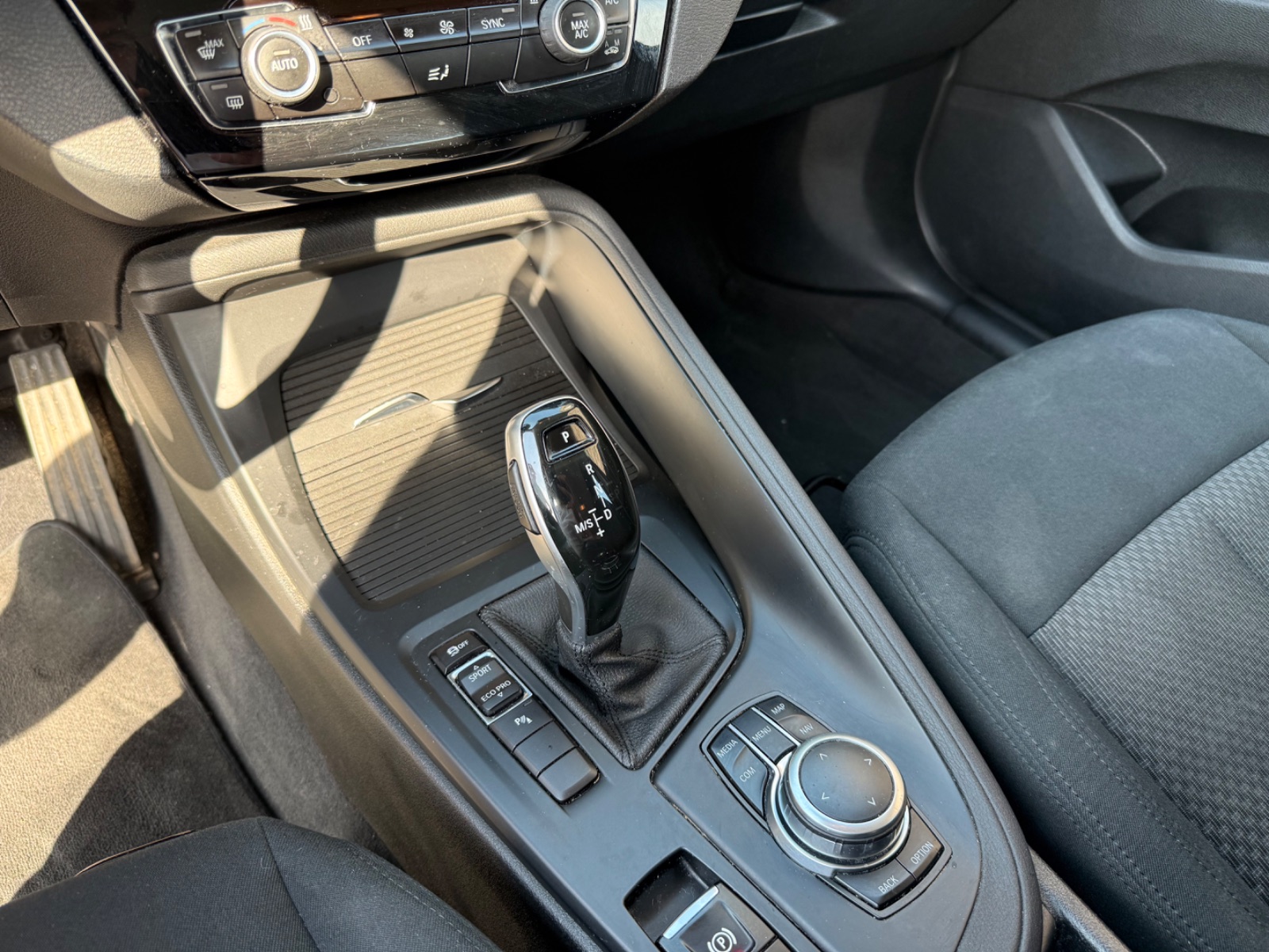 BMW X1 sDrive18i finition Advantage (2018) - photo 9