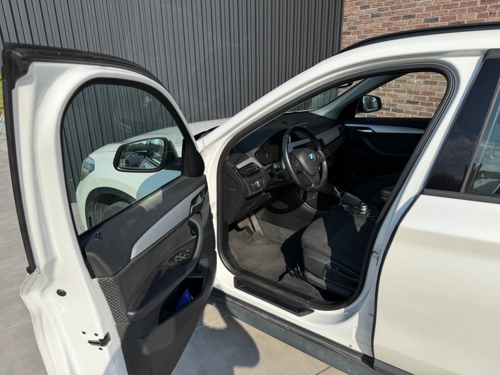 BMW X1 sDrive18i finition Advantage (2018) - photo 5