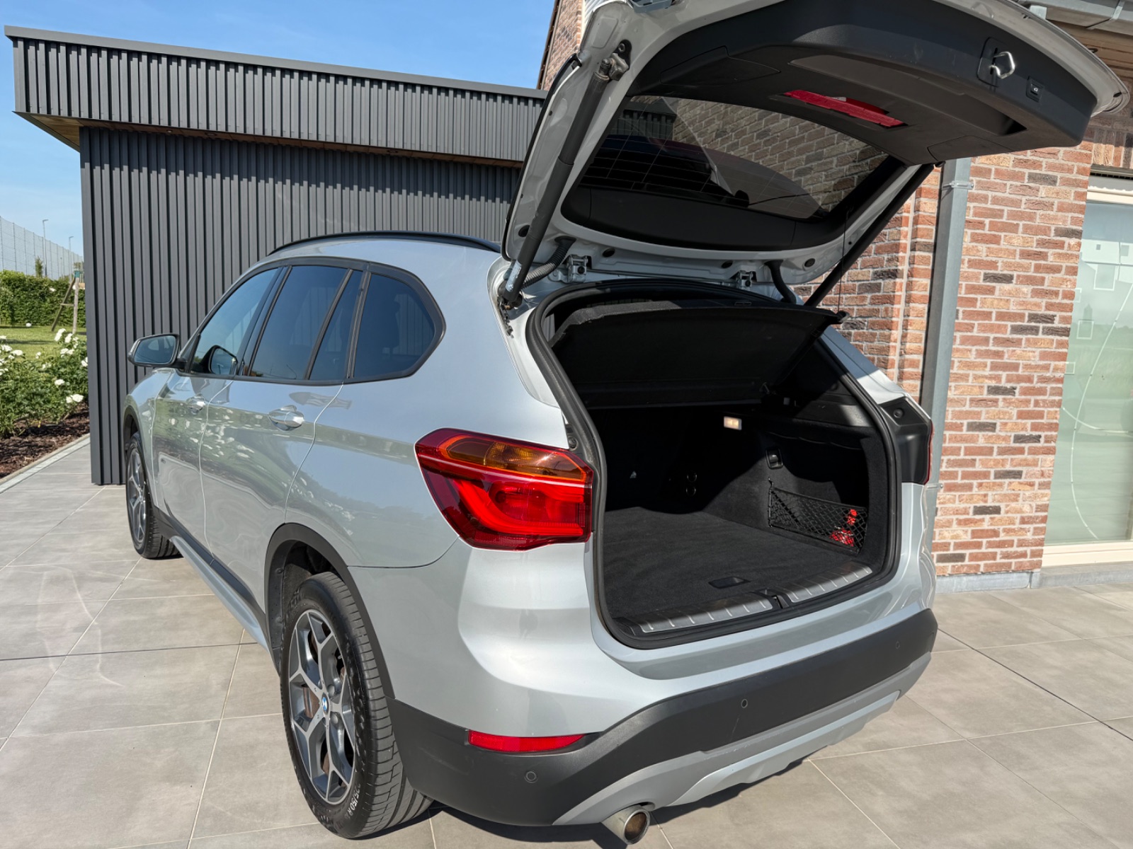 BMW X1 xDrive18d X-Line (2016) - photo 7