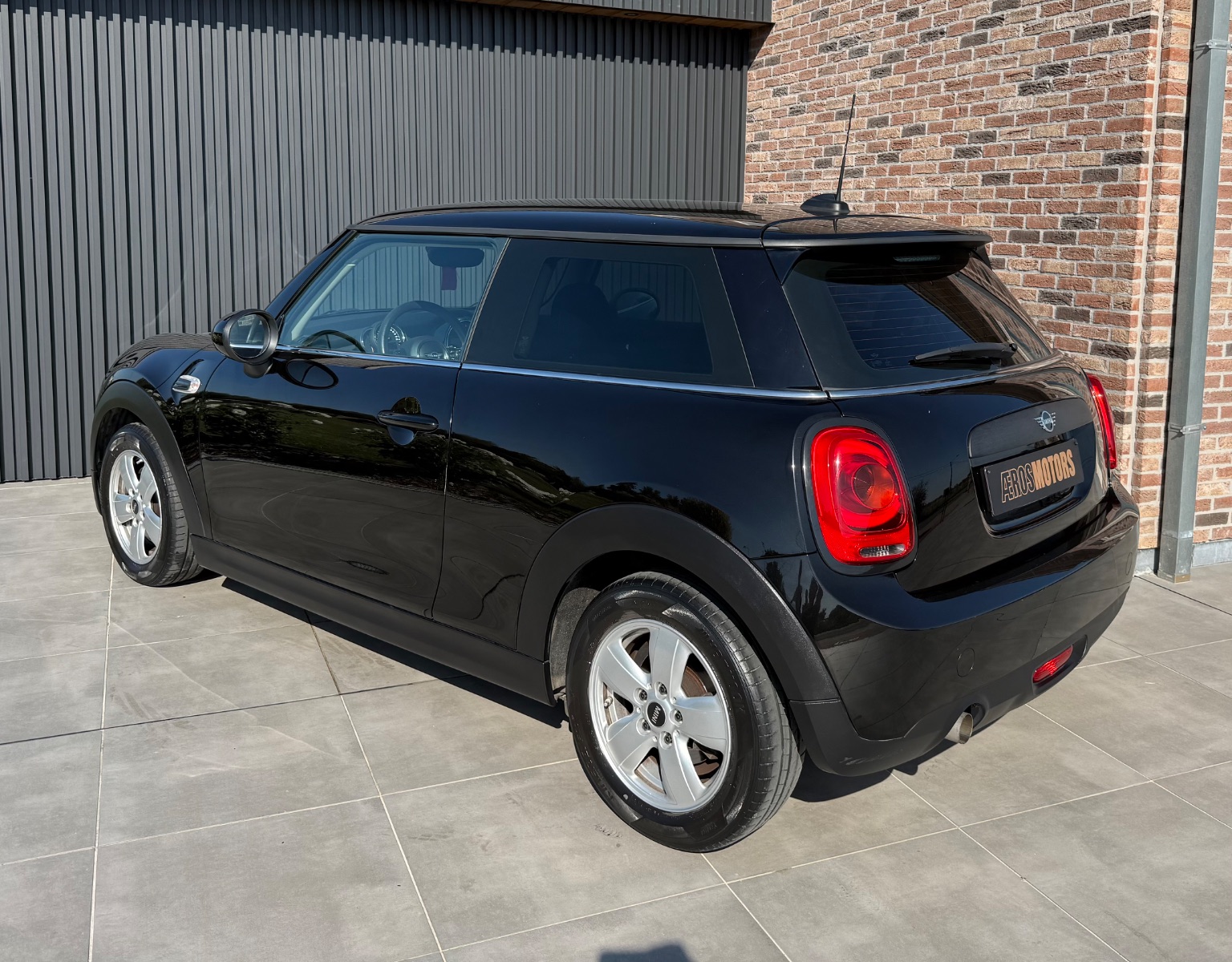 Mini ONE (2018) - photo 3