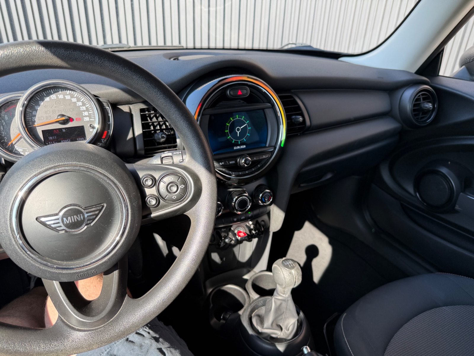 Mini ONE (2018) - photo 8