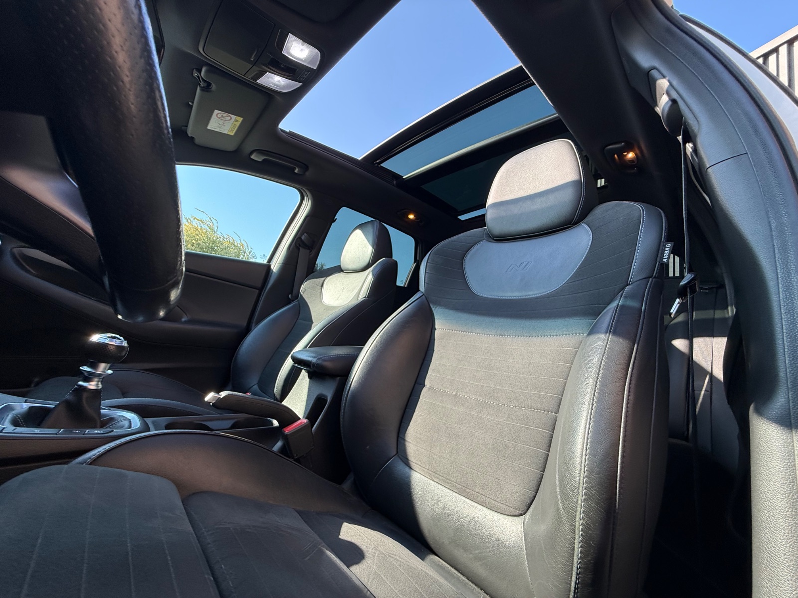 Hyundai i30 N (2018) - photo 12