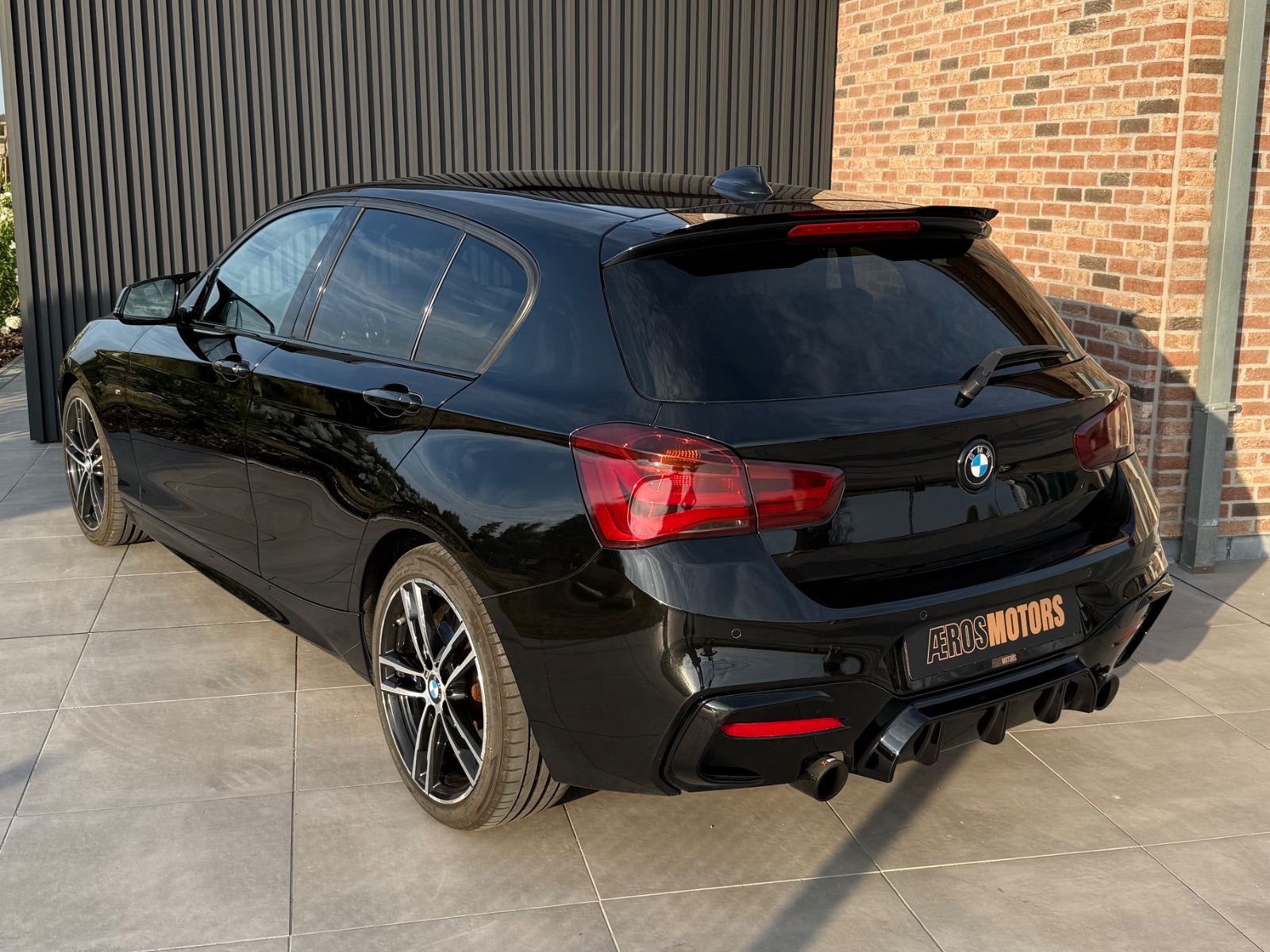 BMW Série 1 BMW 118iA F20 M Sport (2017) - photo 4