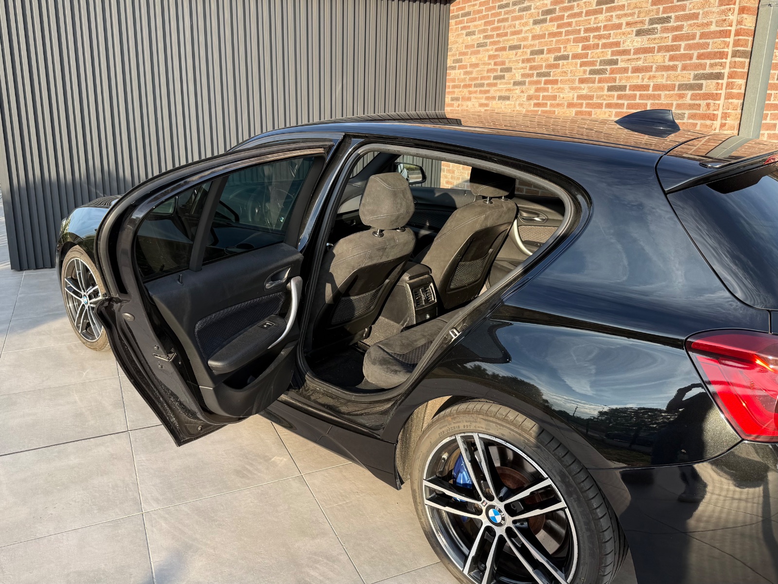 BMW Série 1 BMW 118iA F20 M Sport (2017) - photo 6