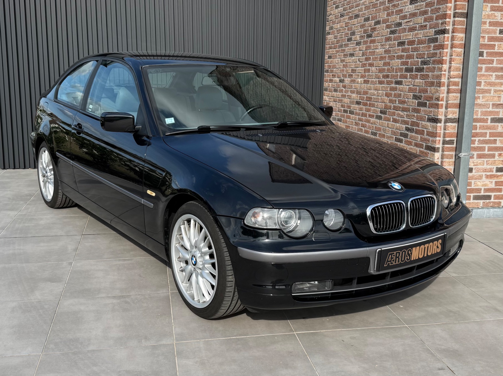 BMW Série 3 325 Ti E46 (2002) - photo 1