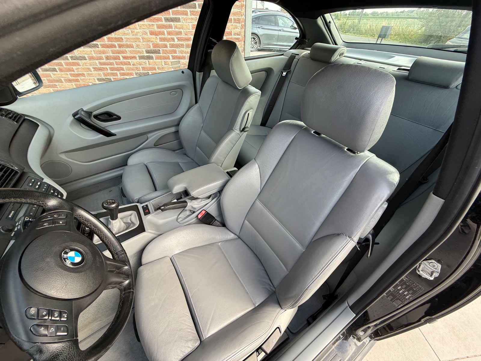 BMW Série 3 325 Ti E46 (2002) - photo 10