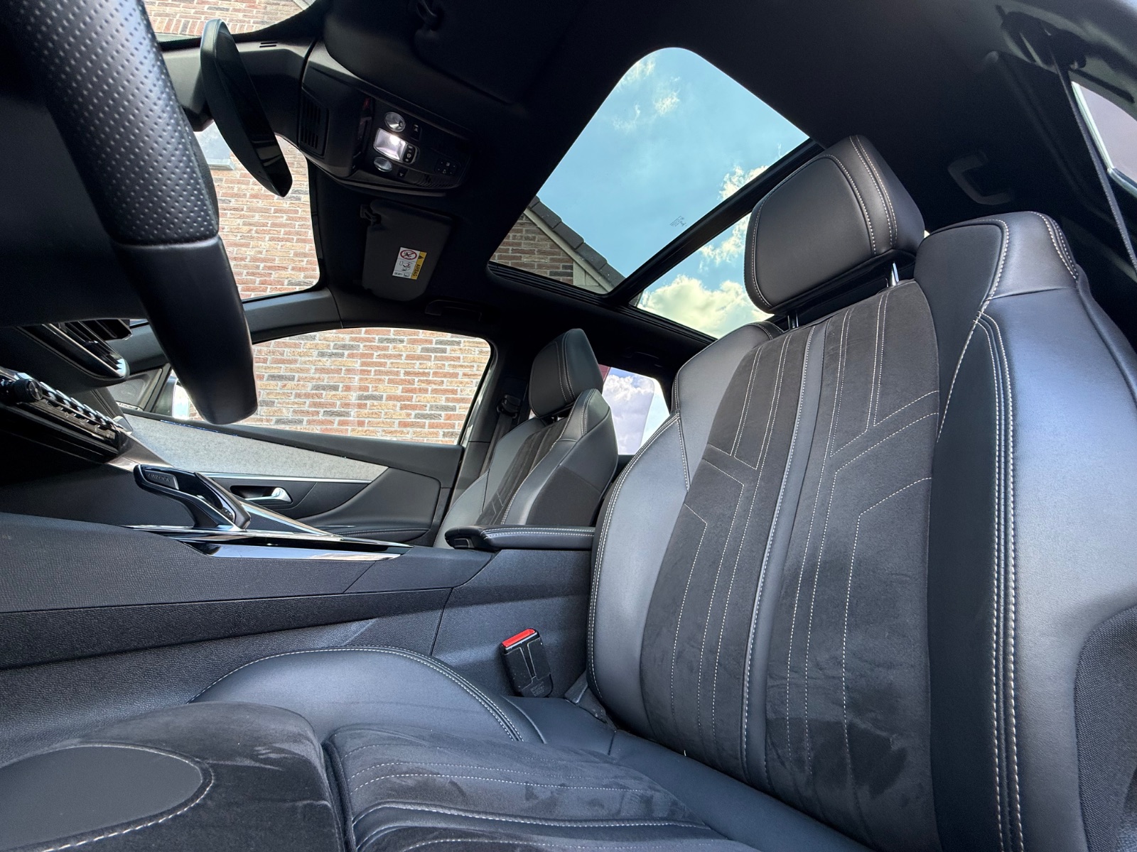 Peugeot 3008 GT-Line (2022) - photo 9