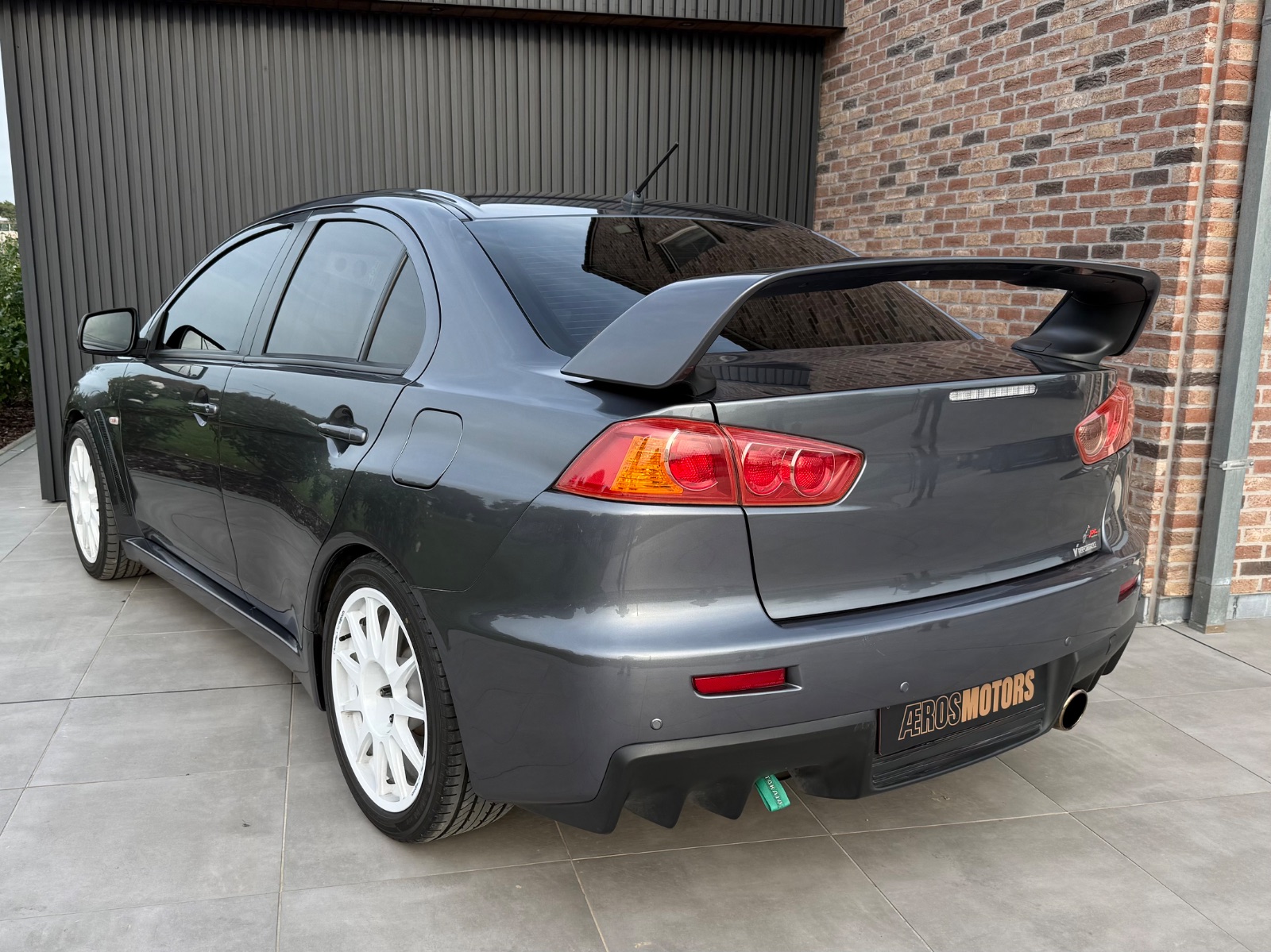 Mitsubishi Lancer Evolution Evo X (2010) - photo 3