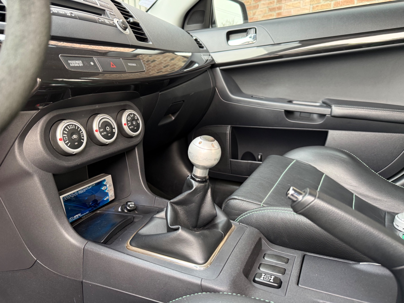 Mitsubishi Lancer Evolution Evo X (2010) - photo 11