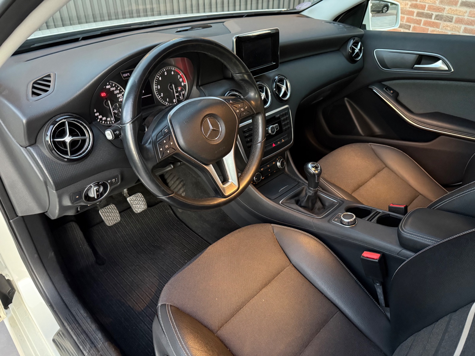Mercedes-Benz A-Class 180 style (2013) - photo 12